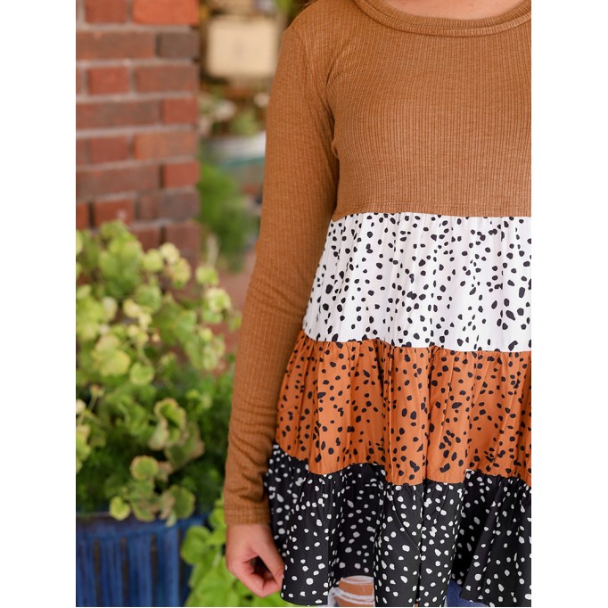 Brown round neck casual top with polka dot ruffle stitching