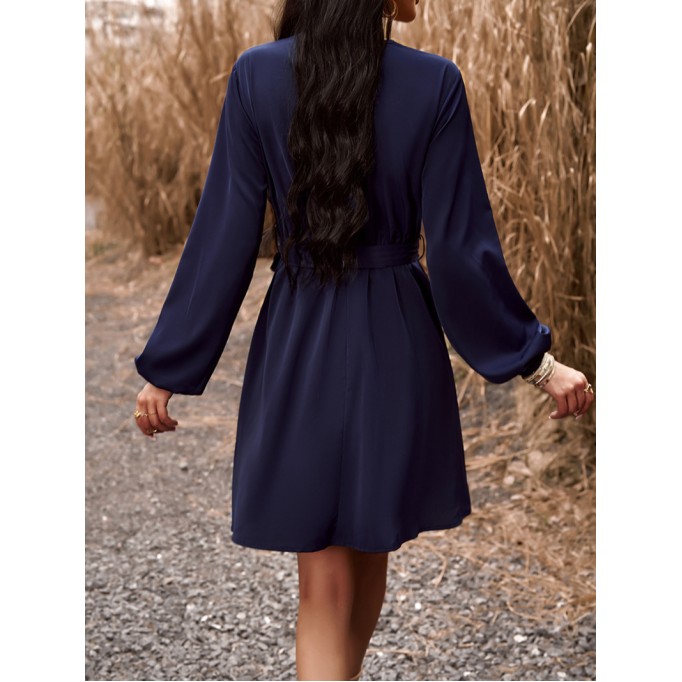 Elegant V-neck long sleeved dress