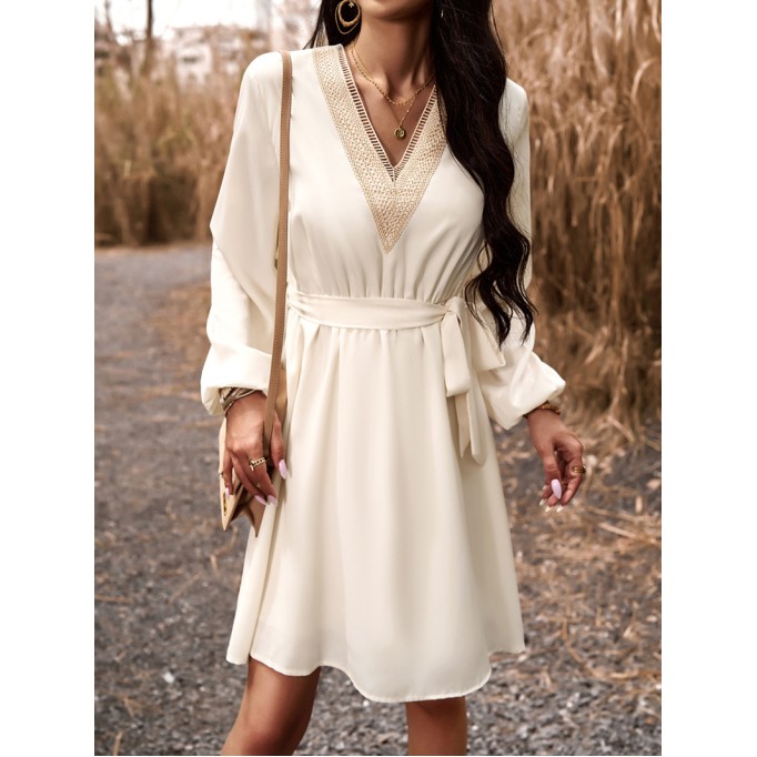 Elegant V-neck long sleeved dress