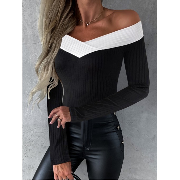 Off shoulder slim fitting long sleeved top