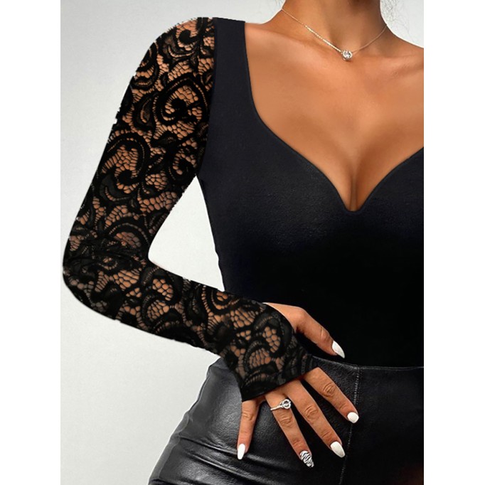 Spliced lace deep V-neck long sleeved T-shirt