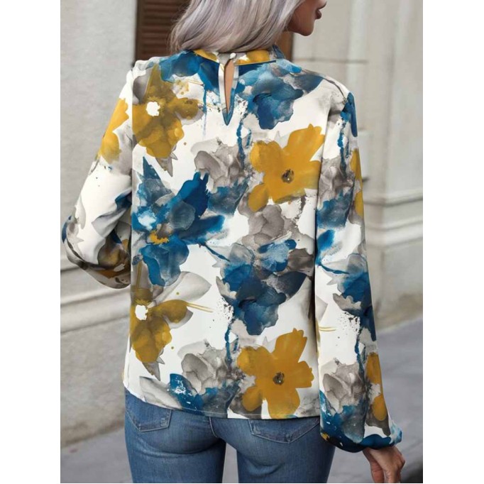 Stylish top with large painted flowers