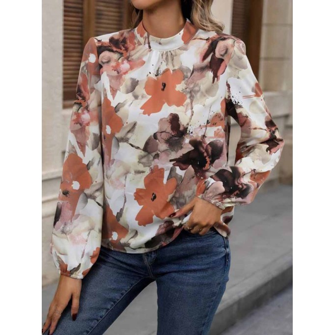 Stylish top with large painted flowers