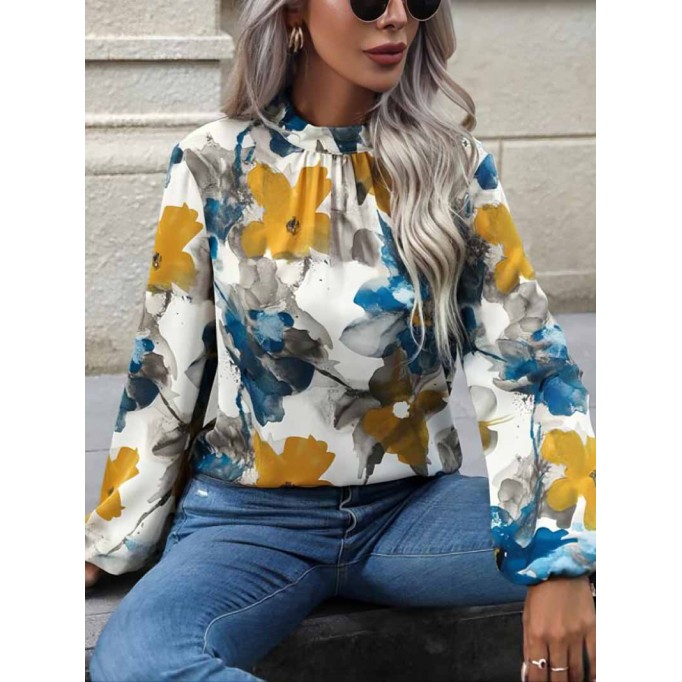 Stylish top with large painted flowers