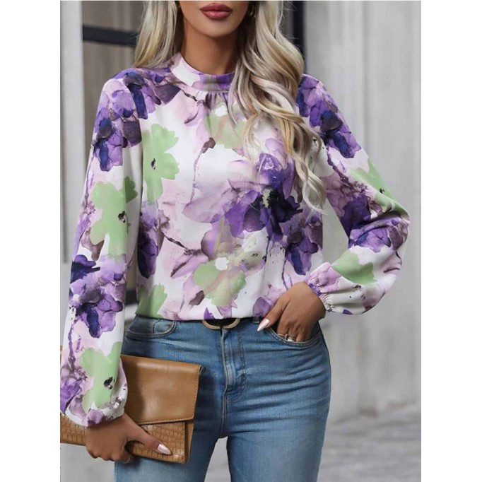 Stylish top with large painted flowers