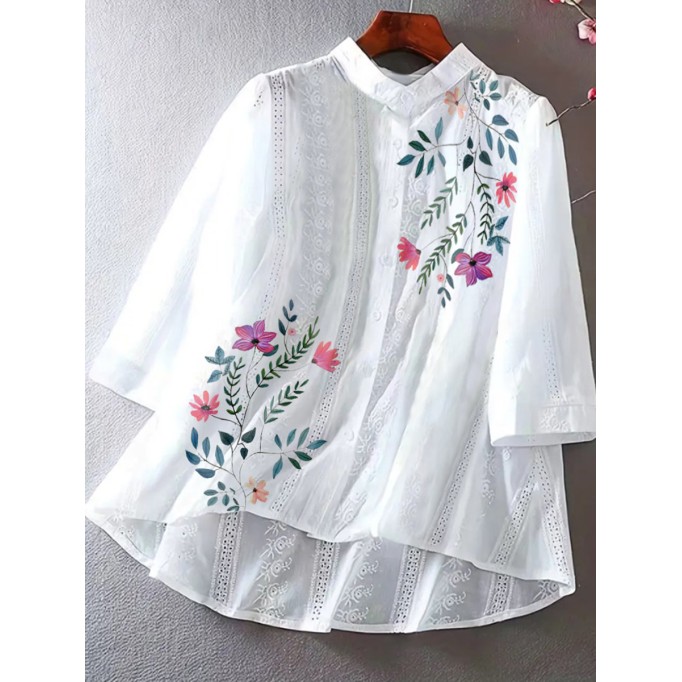 Vintage ladies position embroidered blouse blouse