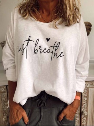 Women's letter printed round neck long sleeved T-shirt